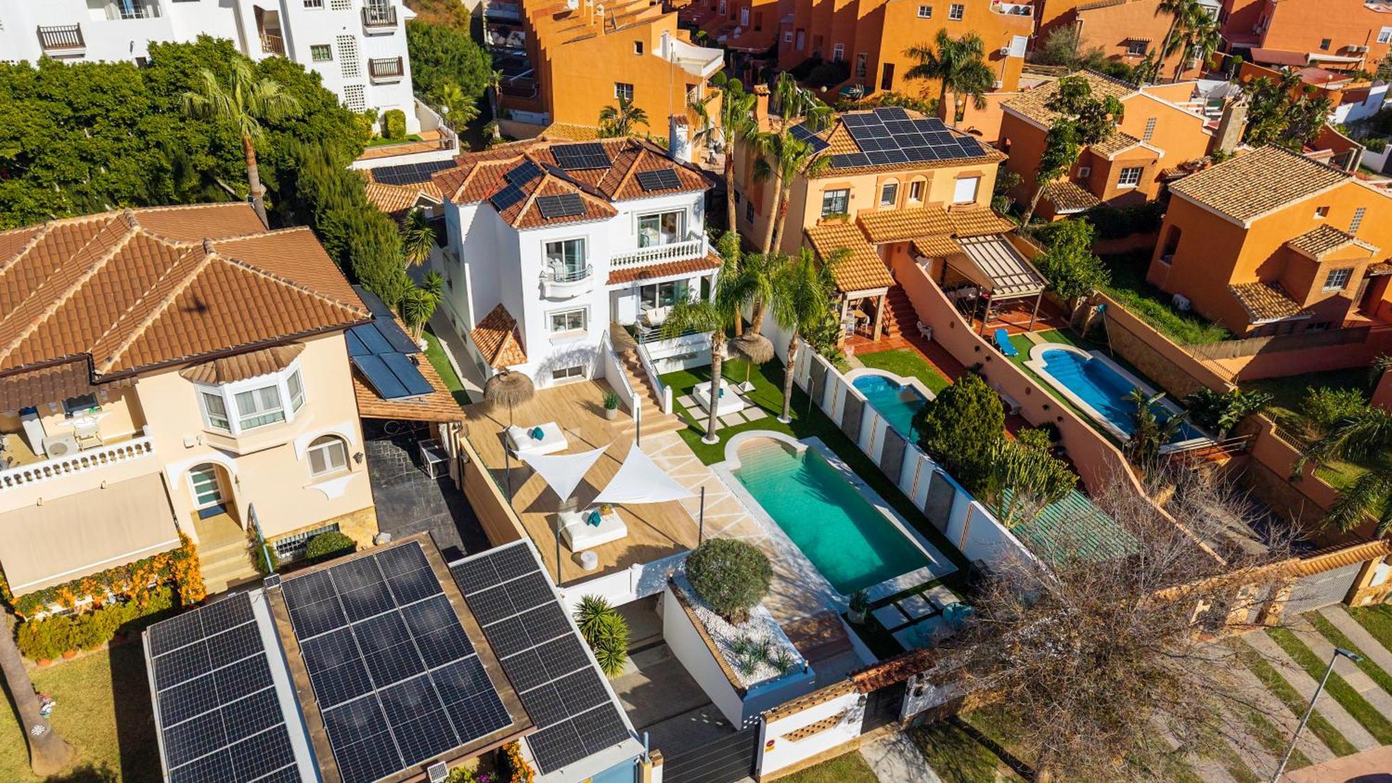 Vacation Marbella I Sunny Camelia Villa Heated Pool, Recently Renovated, Best Residential Neighborhood In Benalmadena, Short Walk To The Beach, Cinema Room Esterno foto